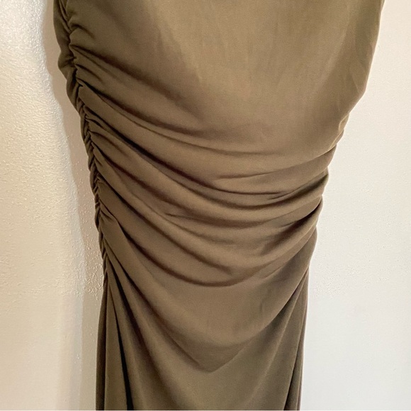 H&M xs green slim fit maxi dress army green - Picture 3 of 4